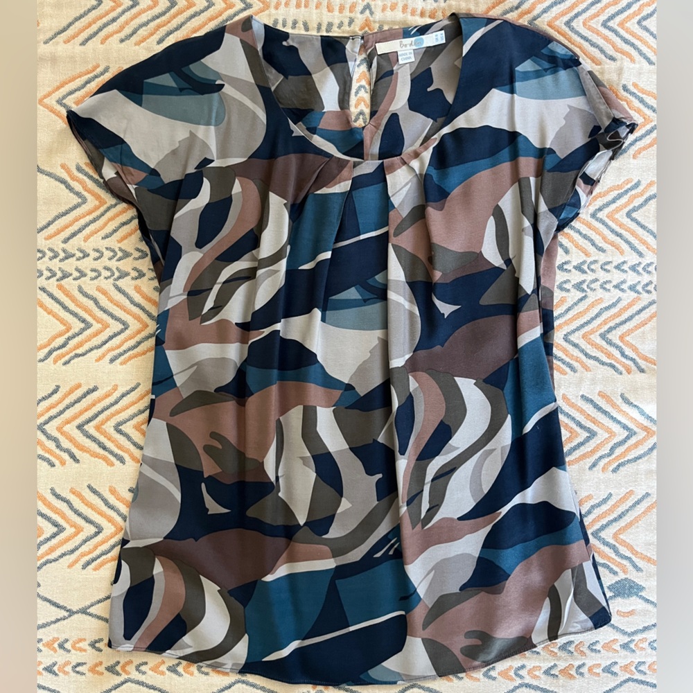 Boden pleat front blouse size 4  in Autumn multi